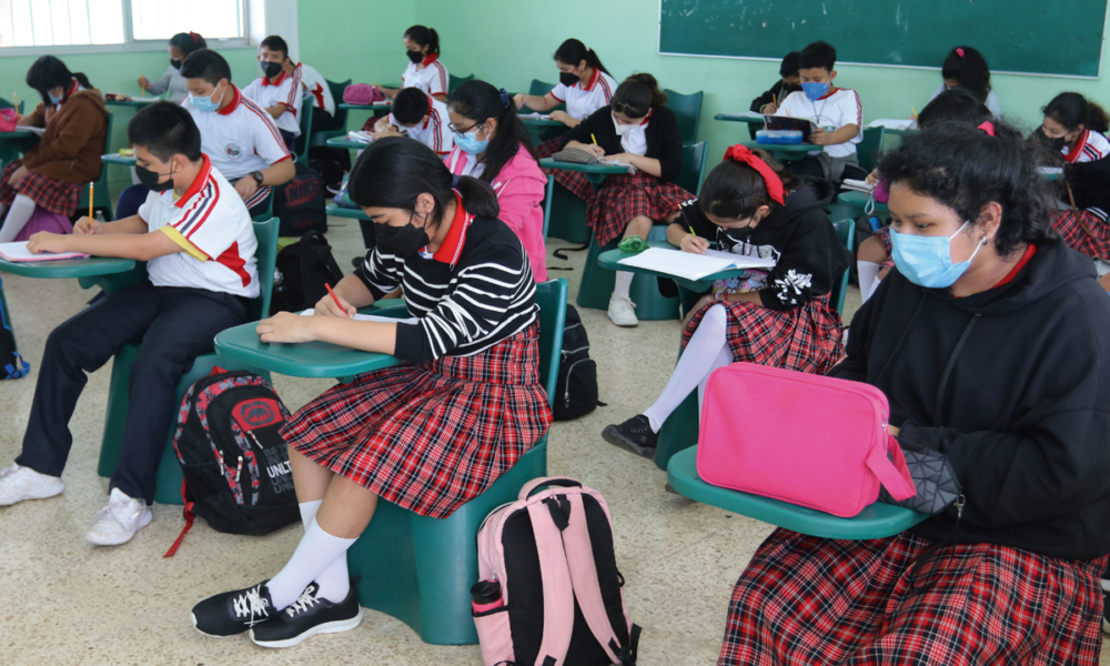 IEBEM anuncia fin de semana largo para estudiantes de educación básica por consejo técnico y la conmemoración del día del trabajo.