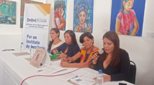 Presenta el Instituto de la mujer Calendario para visibilizar la violencia vicaría