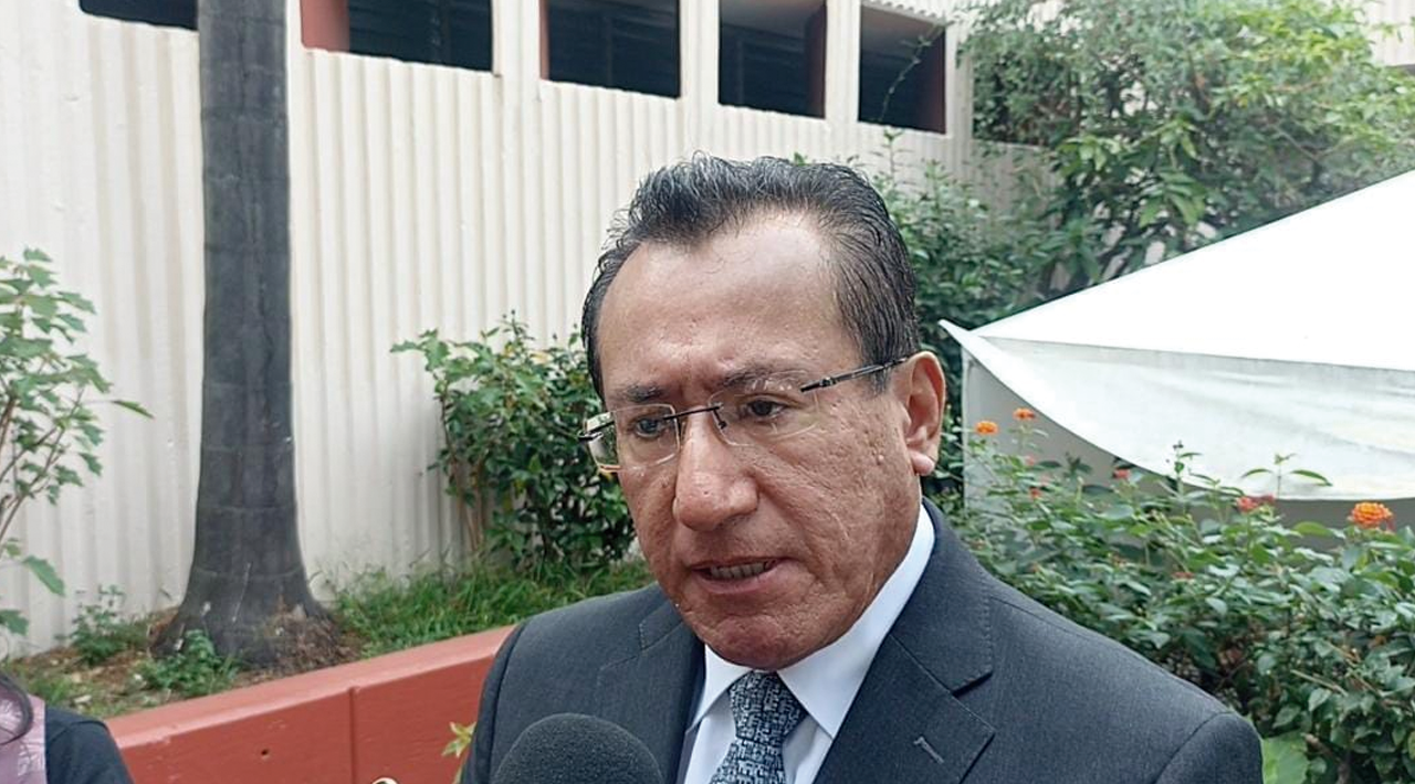 Fiscalía Anticorrupción informó que solicitarán que el Ex rector de la UAEM Alejandro Vera, cobre su pensión de manera presencial a fin de poder dar con su paradero, debido a que continúa prófugo de la justicia