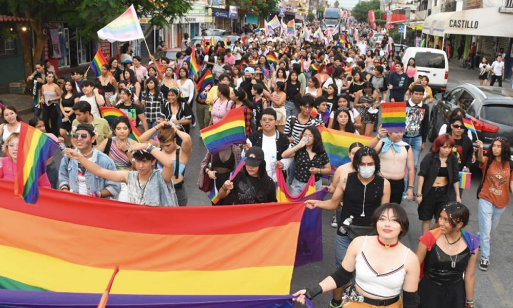 En la décimo cuarta marcha de la diversidad en Cuautla, participan más de 500 personas en favor de la igualdad