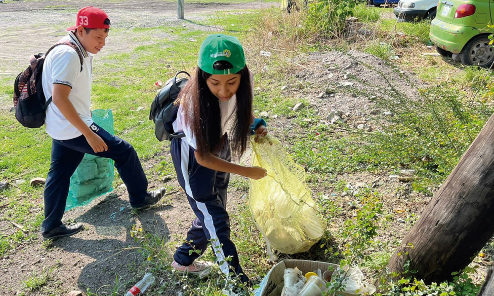 Estudiantes del Cobaem acopian tonelada y media de residuos en jornada de cuidado del medio ambiente