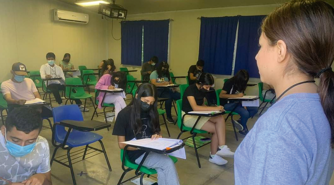 Este fin de semana se realizó el examen de admisión de nuevo ingreso para preparatorias incorporadas a la UAEM, solo un 2% no se presentaron, por lo cual perdieron su oportunidad del realizar su examen de ingreso