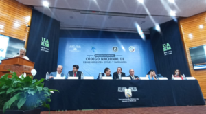 El gobernador Cuauhtémoc Blanco Bravo asiste a la presentación del nuevo Código Nacional de Procedimientos Civiles y Familiares en la UAEM