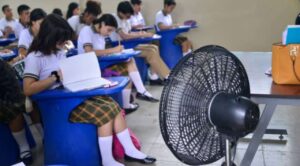 No habrá cambio de horario en escuelas por altas temperaturas, solo las actividades al aire se realizarán bajo techumbres