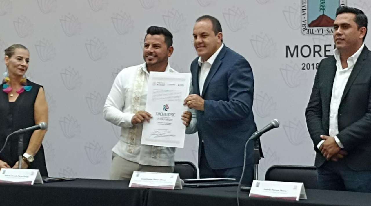 Entregó el gobernador Cuauhtémoc Blanco Bravo los títulos de “Pueblos Mágicos” a Xochitepec y Tlaltizapán