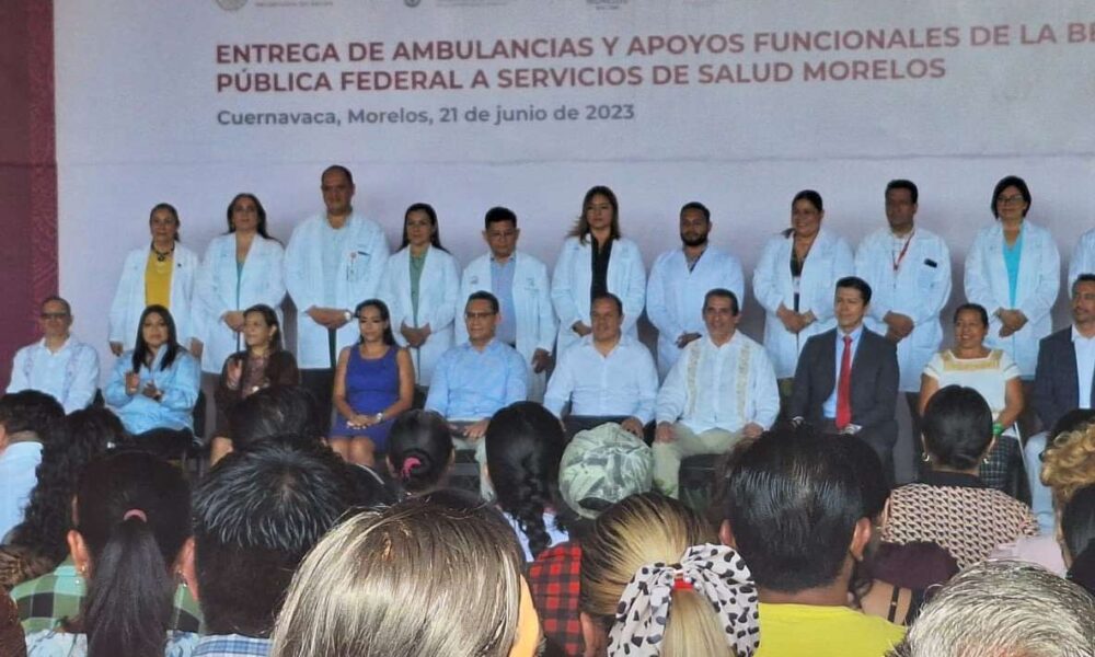 El Gobernador del Estado Cuauhtémoc encabeza la entrega de ambulancias y apoyos funcionales de la beneficencia pública federal a Servicios de Salud de Morelos