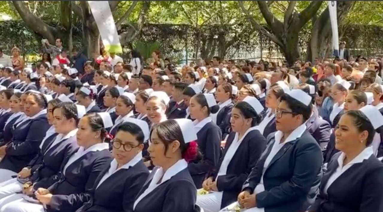 Se gradúan 241 alumnos de la Escuela de enfermería Florencia Nightingale Cruz Roja Mexicana delegación Morelos