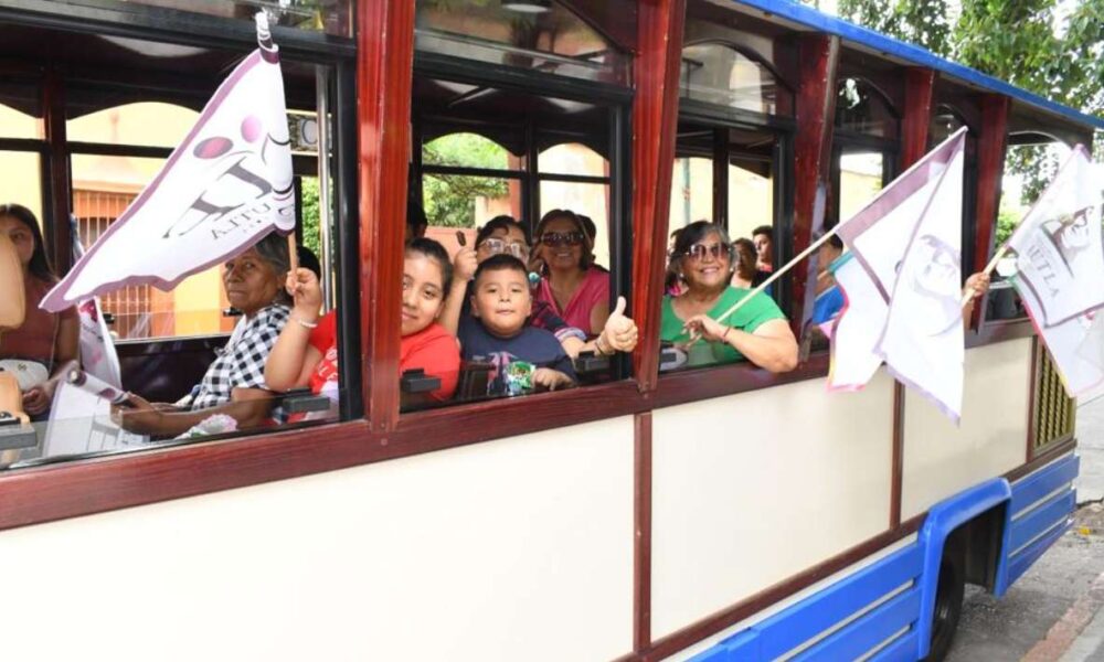 Inicia operaciones turibús en Cuautla; ofrece servicio para recorrer espacios históricos de 10:00 a 18:00 horas de jueves a domingo, desde el frente de la biblioteca “Abraham Rivera”