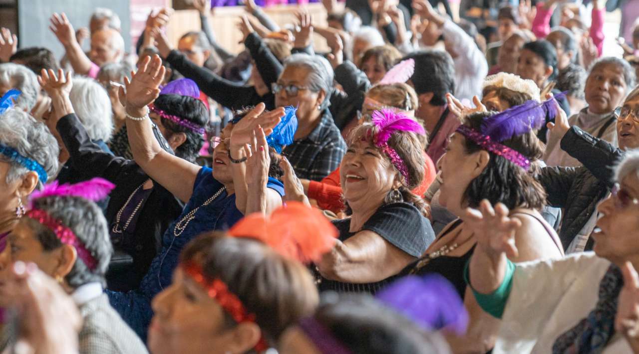 Celebra SEDIF a adultos mayores con actividades para fortalecer la Salud Física y Mental