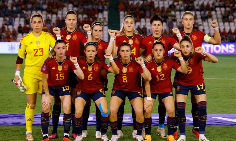 ¡TREGUA ENTRE FUTBOLISTAS Y LA SELECCIÓN ESPAÑOLA!