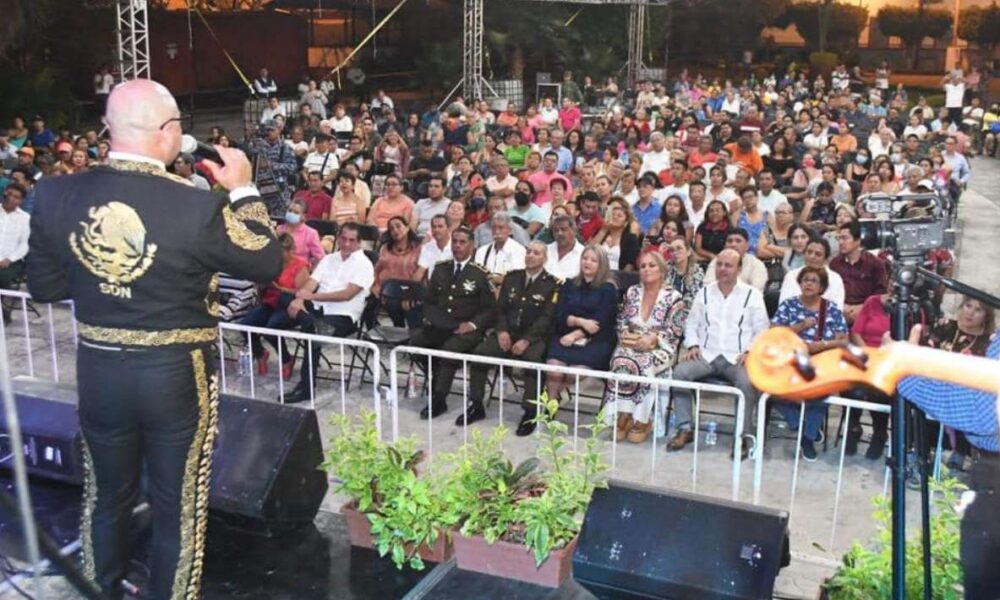 Programa Musical Local Destaca en Velada Cívico-Cultural de Cuautla