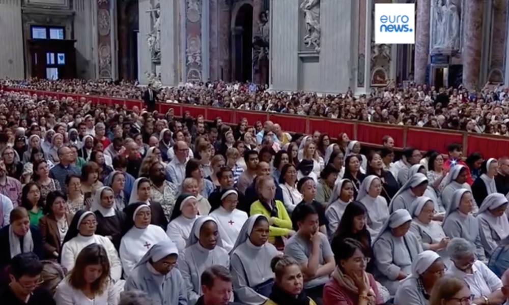 El papa Francisco urge a abrir la Iglesia a las mujeres