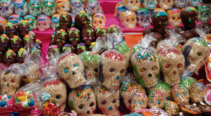 Tianguis de Día de Muertos: Un Espacio Tradicional para Surtir Ofrendas y Festividades