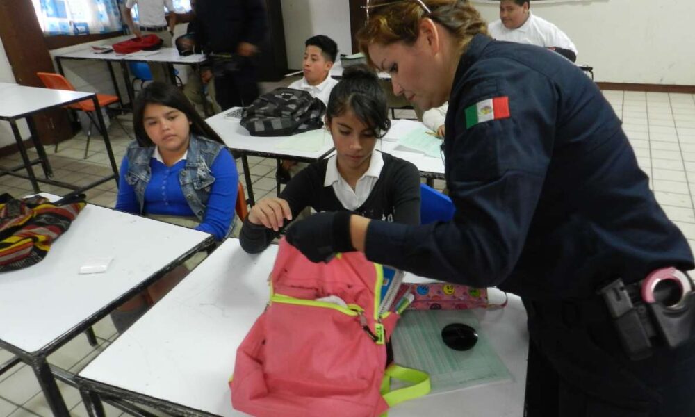 Debate Renovado: ¿Debe regresarse el operativo mochila a las escuelas para prevenir incidentes?