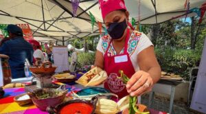 Encuentro Regional de Cocinas Tradicionales de la Zona Centro en Plaza de Armas