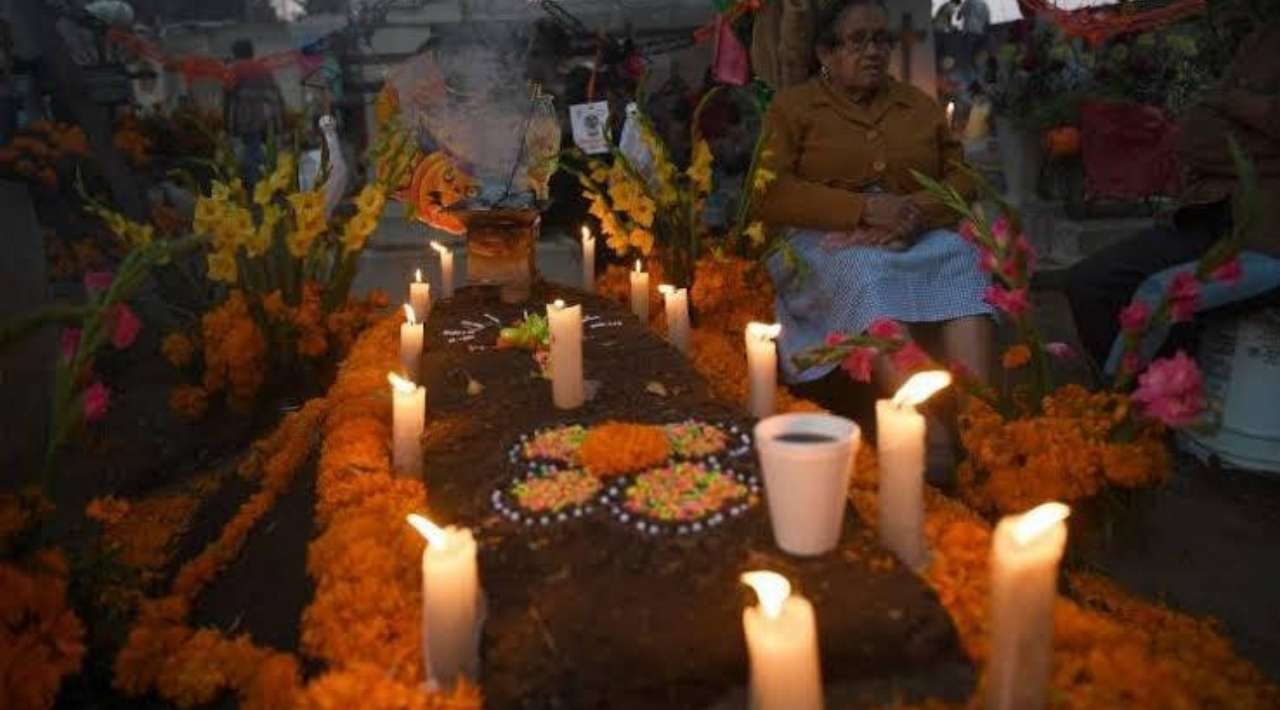 Día de Muertos: Una Celebración de Amor y Recuerdo en la Tradición Católica