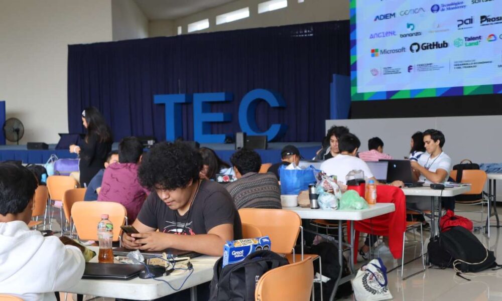 Estudiantes de escuelas públicas y privadas exploran sus talentos tecnológicos a través del Hackaton Morelos 2023 