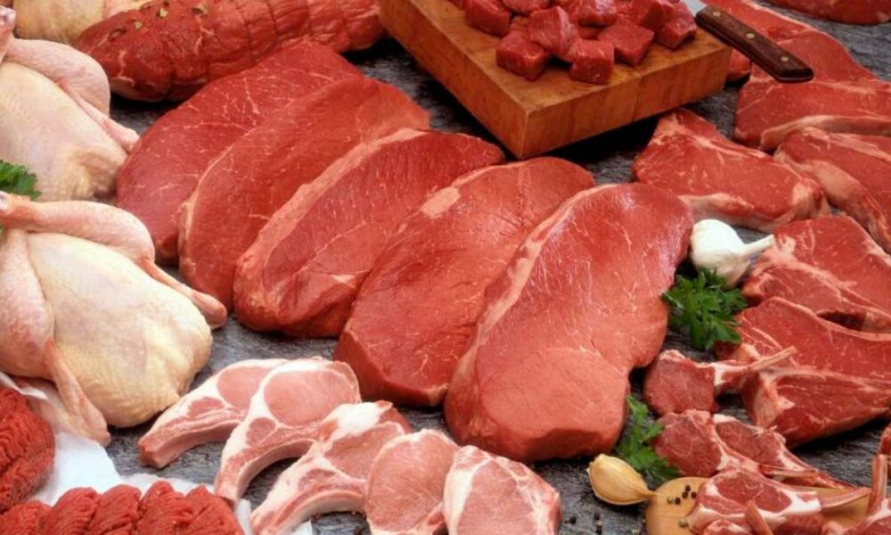 Escasez de carne de cerdo y pollo podría aumentar los precios en México en 2024