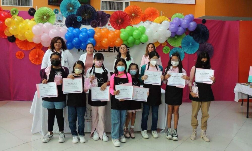 Conmemora Hospital del Niño Morelense “Día de la niña” con exposición de pinturas