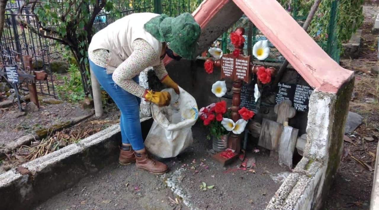 Cuautla Prepara sus 32 Panteones para la Celebración del Día de Muertos