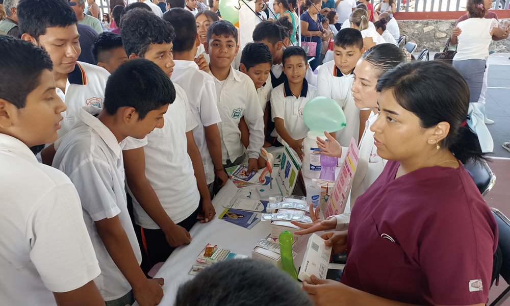 En XOCHITEPEC la Caravana de la Salud llegó al poblado de Alpuyeca en dónde la población aprovecho los módulos informativos y servicios médicos