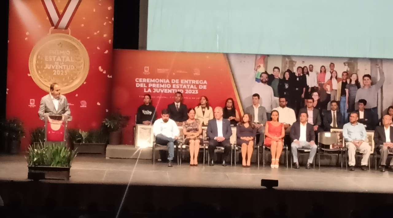 Reconocen a Jóvenes Morelenses en la Entrega del Premio Estatal de la Juventud 2023