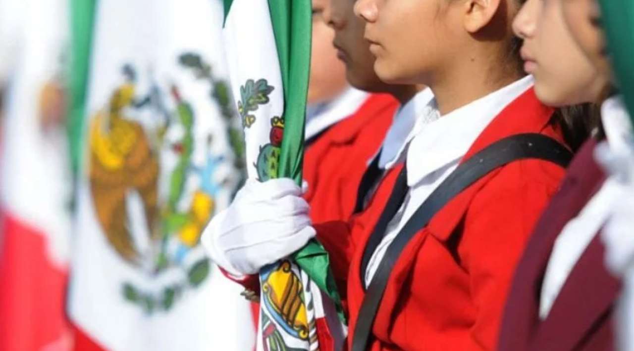 84 años de Historia Educativa: Celebración de la Escuela Primaria ’20 de noviembre’