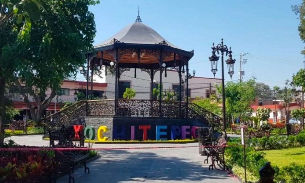 El ayuntamiento de XOCHITEPEC inició el proyecto de embellecimiento de las fachadas del primer cuadro del municipio