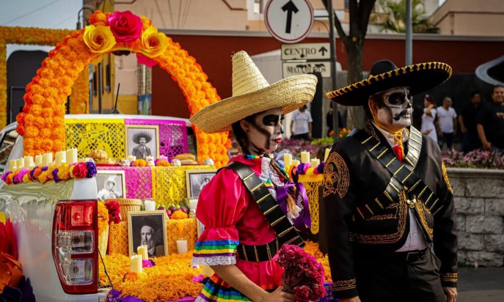 Desfile de la Trigésima Edición del Festival Miquixtli en Cuernavaca: Celebrando con Color y Alegría