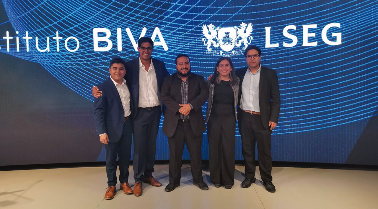 Upemor se corona en el Finanhack 2023 con el primer lugar entre 37 equipos latinoamericanos 