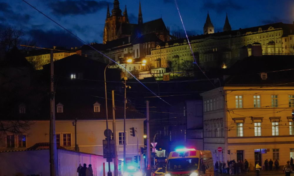 TIROTEO EN UNIVERSIDAD EN PRAGA DEJA VARIOS MUERTOS