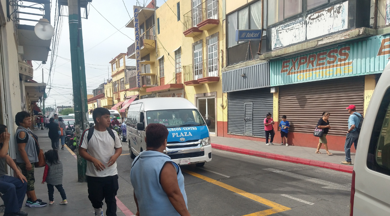 Dirección de Vialidad de Cuautla orienta por cambio de circulación en calles del centro de la ciudad