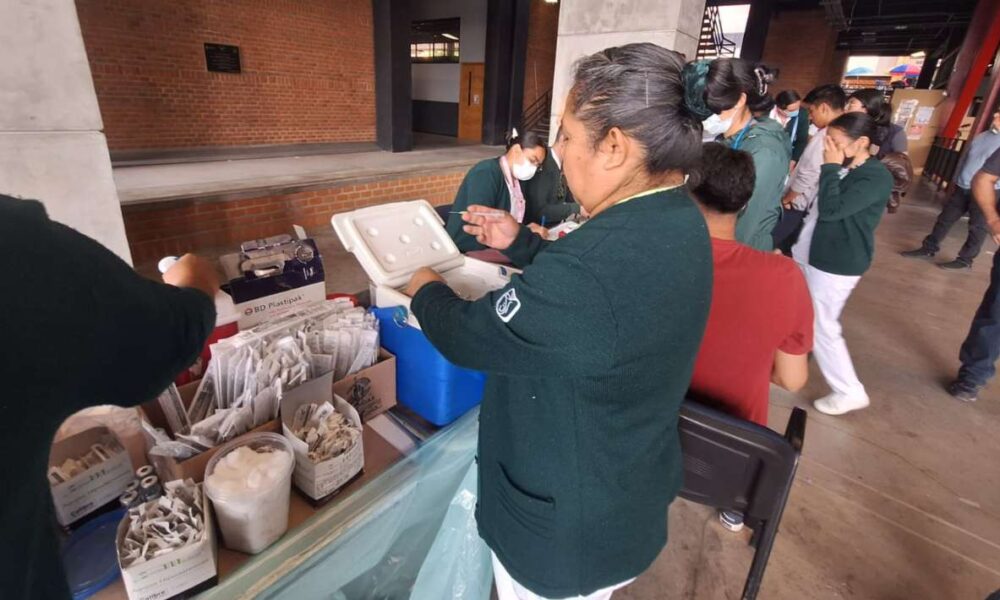 Inicia UAEM campaña de vacunación de Covid-19 e Influenza para estudiantes, personal y comunidad