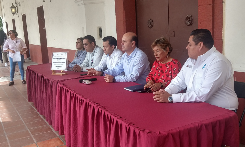 La Secretaría de Salud Estatal entregó acreditación a la Presidencia Municipal de Cuautla como “Entorno Laboral Saludable”; se capacitó a empleados para llevar una alimentación saludable