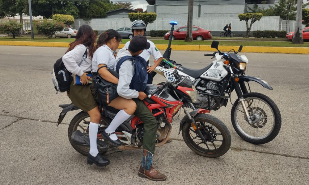 Advierte Dirección de Vialidad de Cuautla que se aplicarán sanciones a personas que lleven a menores de 8 años en motocicletas