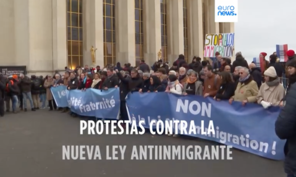 FRANCESES SE OPONEN A LA NUEVA LEY ANTIMIGRANTE