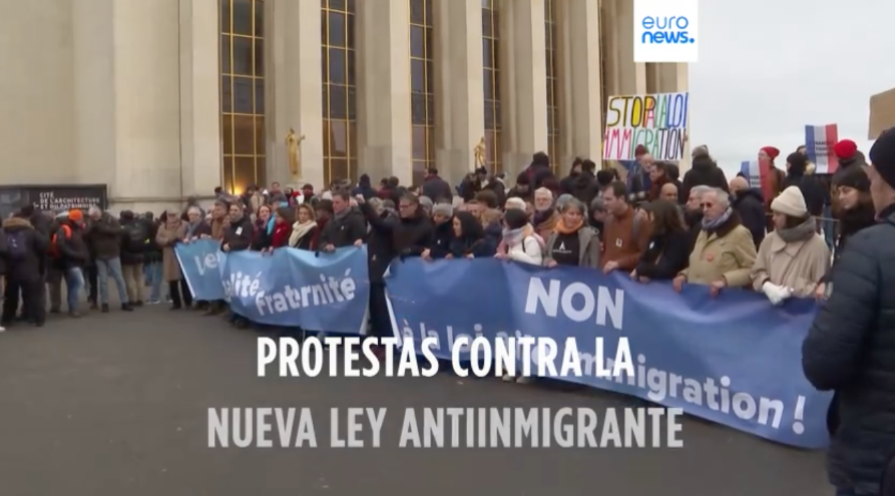 FRANCESES SE OPONEN A LA NUEVA LEY ANTIMIGRANTE