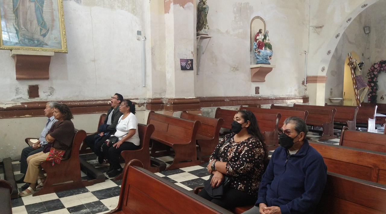 Exhorta la iglesia católica a orar por la paz mundial en el inicio de la cuaresma e imposición de la ceniza a sus feligreses