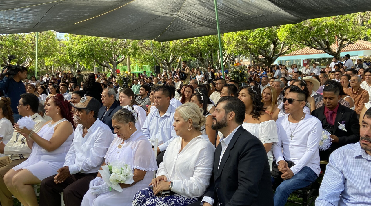 Parejas de Temixco unieron sus vidas este 14 de febrero