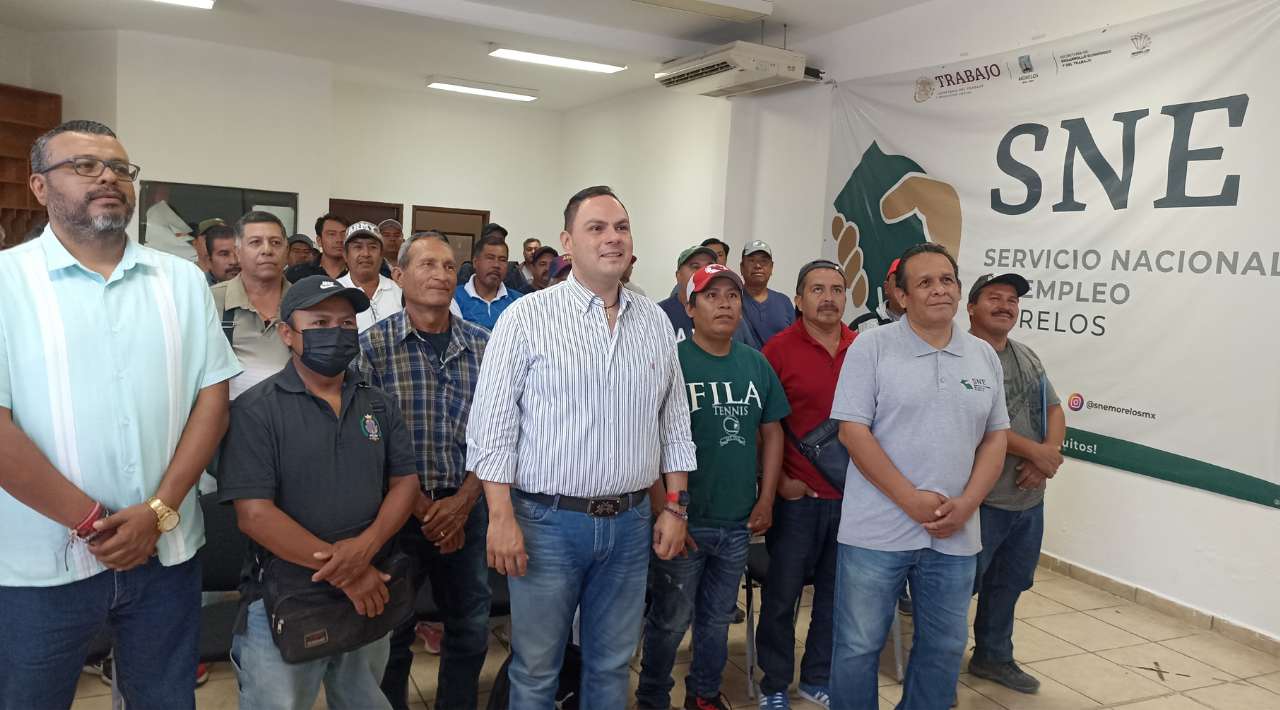 Parten 50 trabajadores jornaleros agrícolas de Morelos hacia Canadá en busca de oportunidades laborales