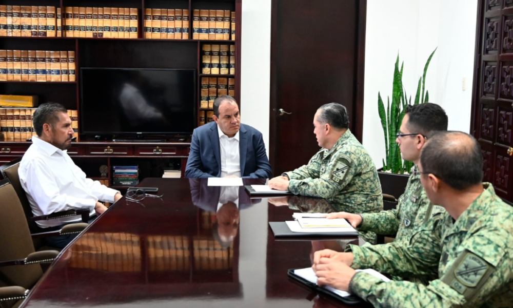 Acuerdan el Gobernador Cuauhtémoc Blanco Bravo y el comandante de la vigésima cuarta zona militar reforzar el trabajo coordinado por la seguridad ciudadana