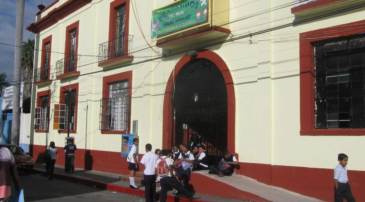  El IEBEM solícita apoyo a siete municipios de la región oriente, para que durante periodo vacacional de Semana Santa vigilen planteles