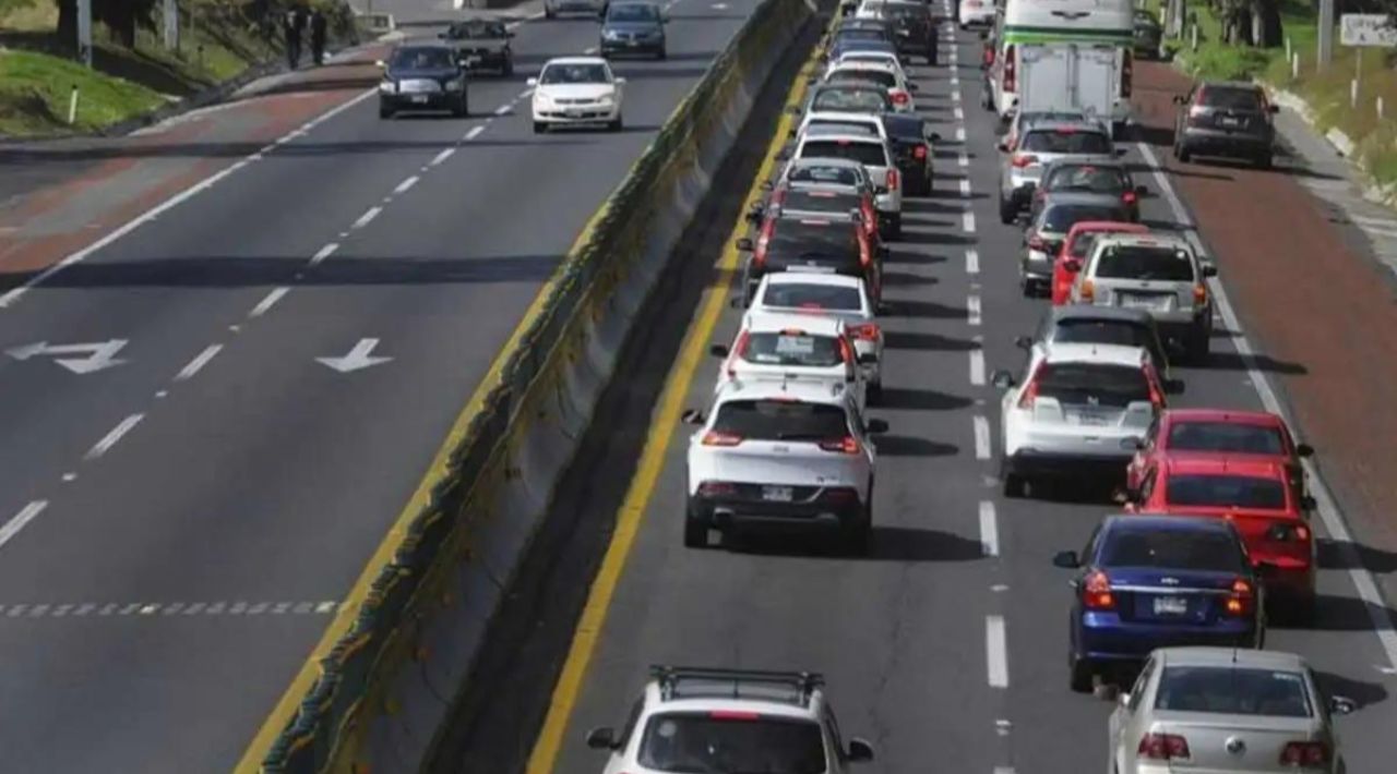 Aumenta Tráfico en Carreteras de Morelos en Fin de Semana Vacacional: Ángeles Verdes Reportan Incremento del 30%