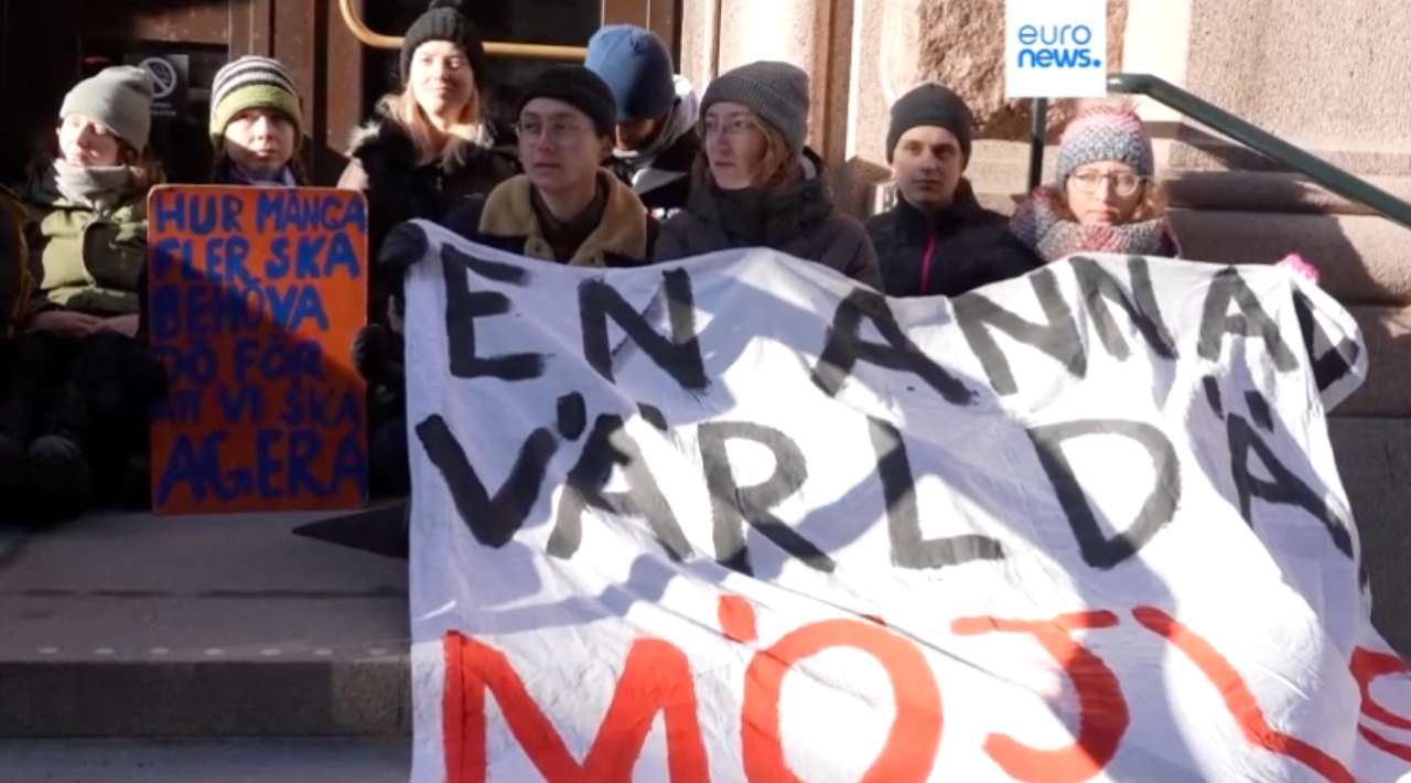 Greta Thunberg protesta contra el Parlamento sueco