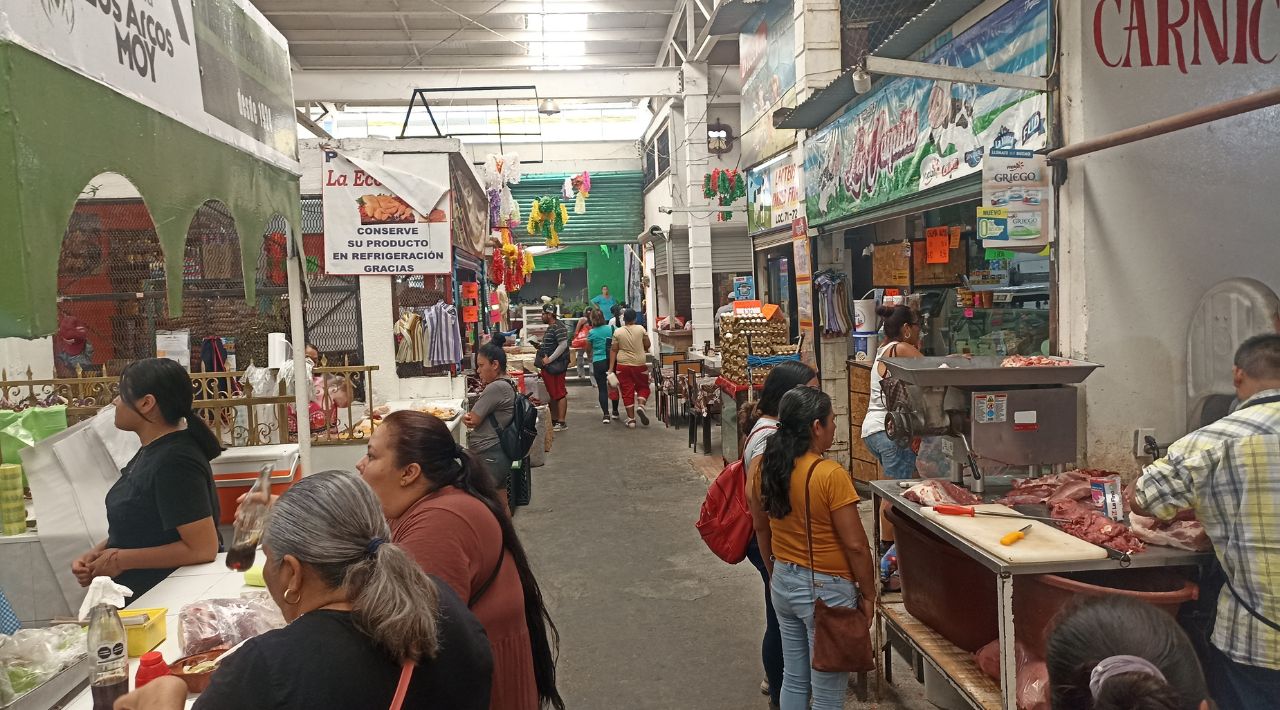 Comerciantes del mercado Puente de Ixtla señalan que la recuperación económica va lenta en esta nave comercial