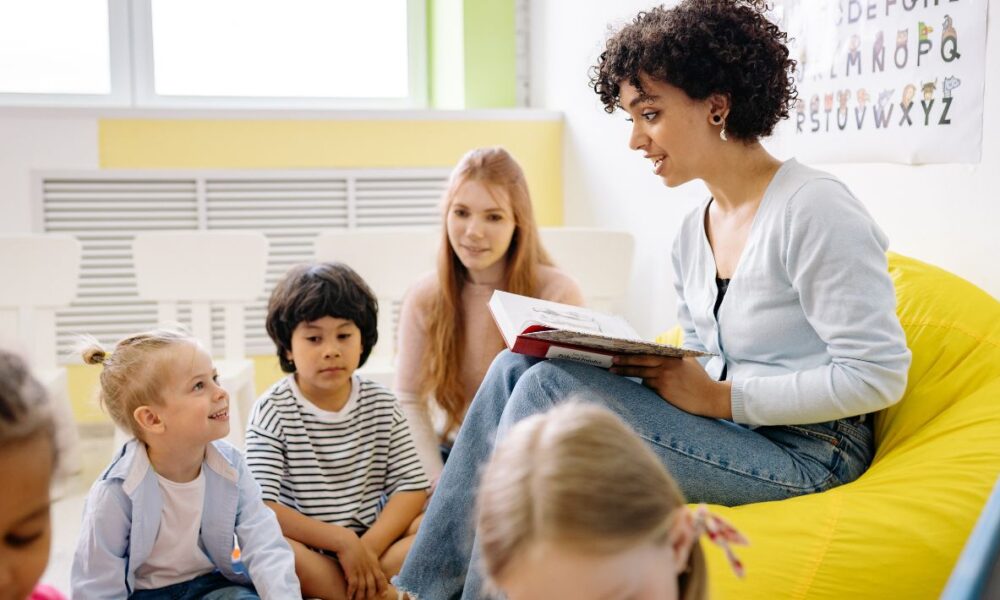 La ciudadanía coincide en que es importante fomentar la lectura en la sociedad, sobre todo en los niños y jóvenes