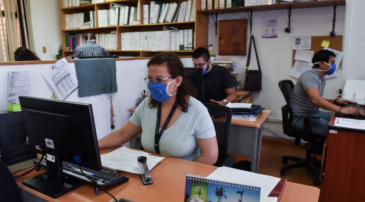 Descansan trabajadoras del gobierno estatal con motivo del Día de las Madres