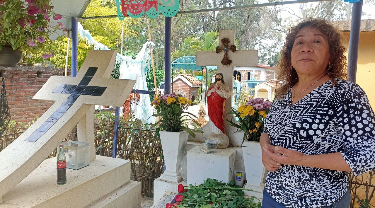 Recuerdan a las madres con visitas al panteón comunal de Ocotepec