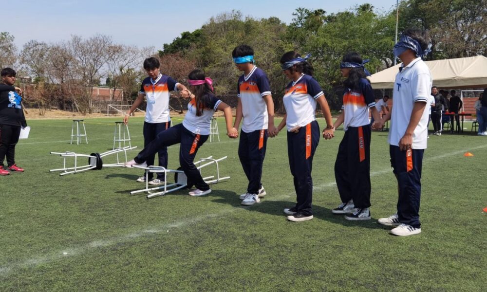 Desafía rally científico a jóvenes estudiantes de la Preparatoria Uno de la UAEM.