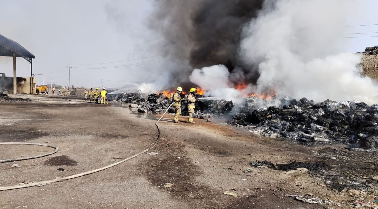 Incendio en recicladora Greenback: Sin daños personales en relleno sanitario